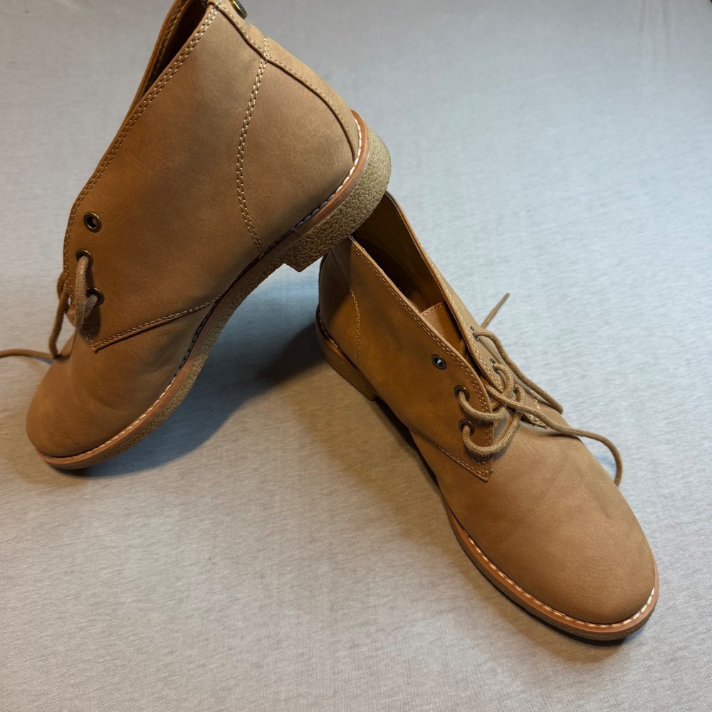 Tommy Hilfiger Womens Tan Chukka Boots Lace Up Ankle Booties Size 7M Logo Detail